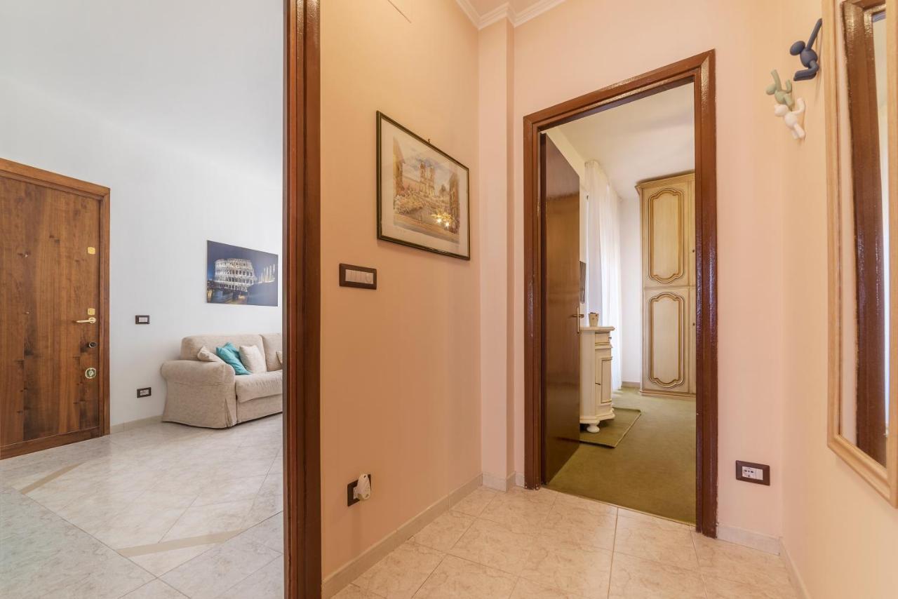 San Giovanni Apartment With Balcony 로마 외부 사진